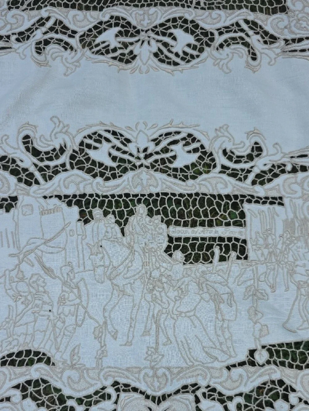 Joan Of Arc Art  Cutwork Tablecloth Tatting Techniq TUDOR OR STORYBOOK STYLE